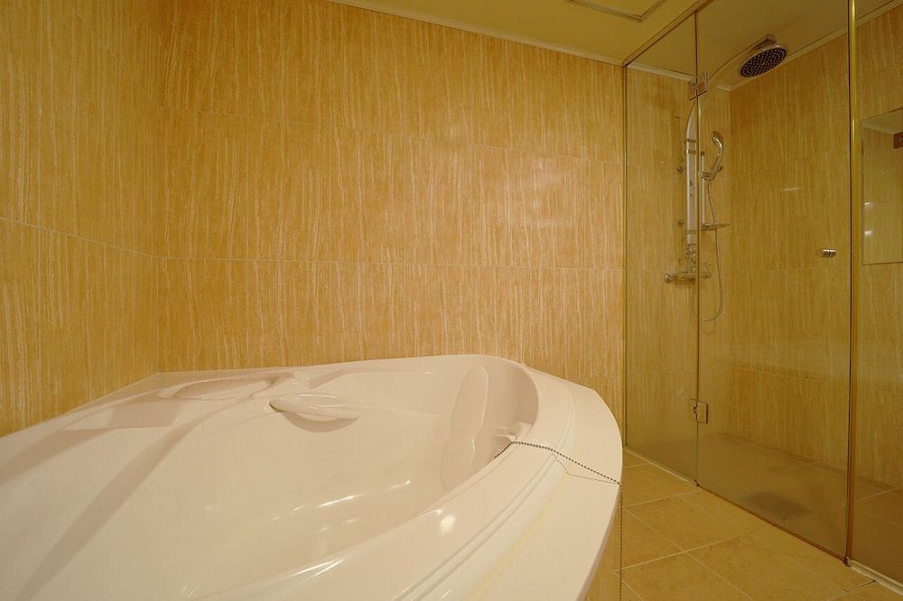 Hotel Symphony Superior Double Room 6