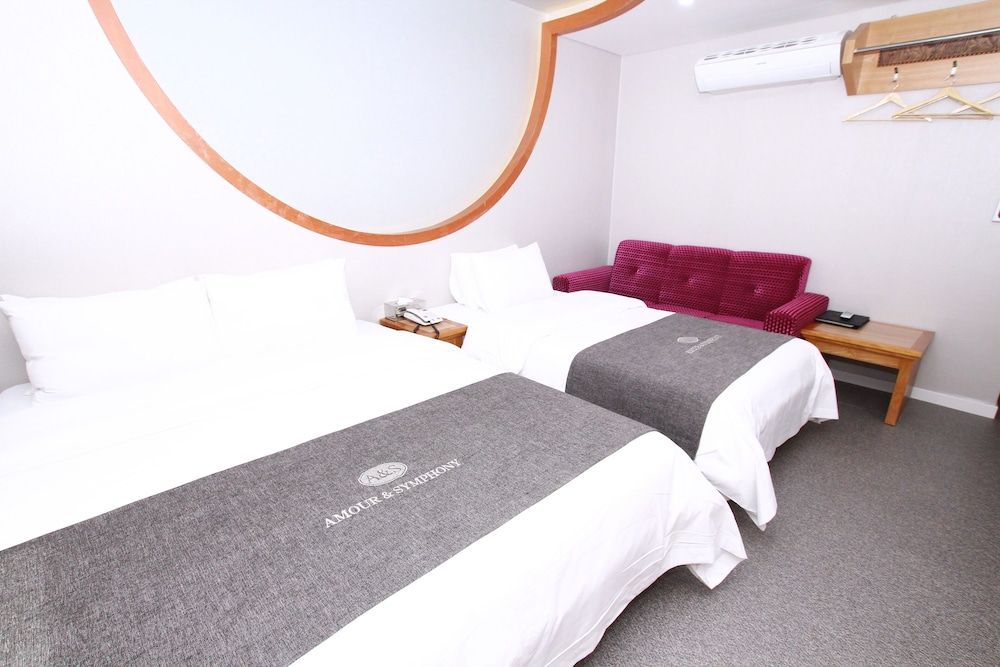 Hotel Symphony Superior Twin Room 3