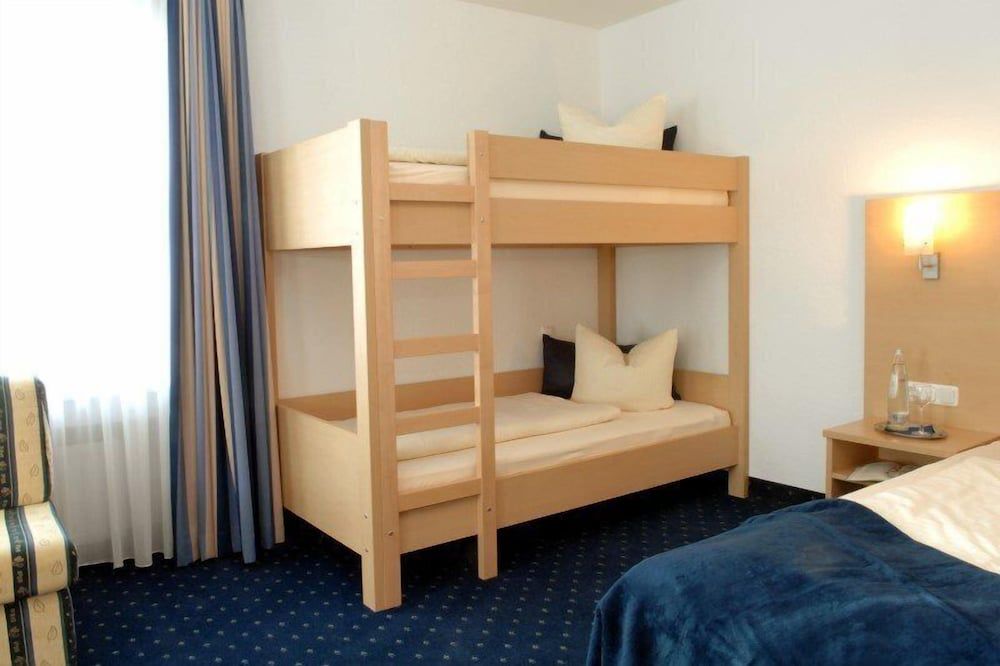 Hotel Garni Bettina Family Room 5