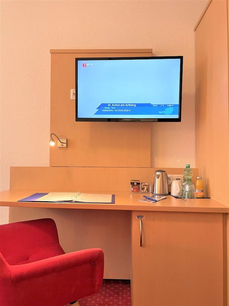 Hotel Garni Bettina Economy Single Room 2