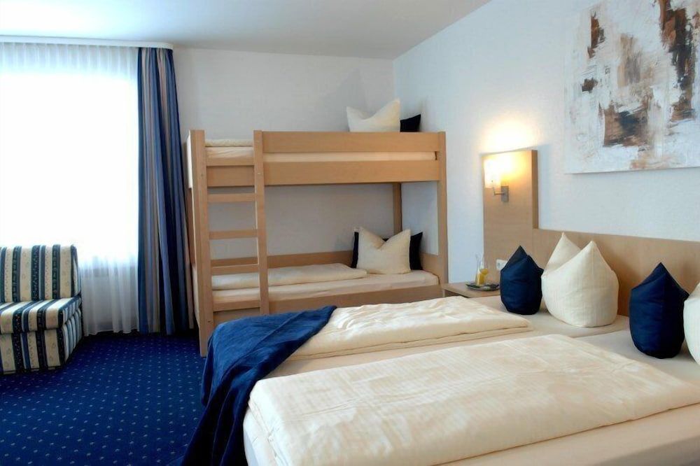 Hotel Garni Bettina Family Room 6