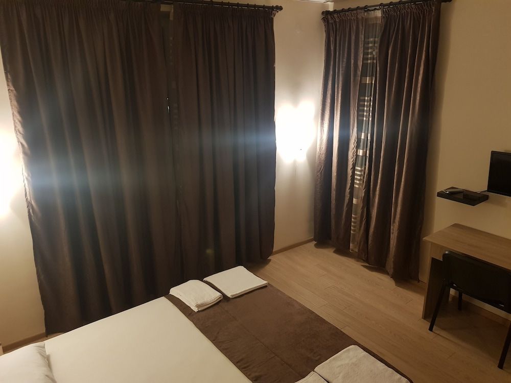 Twain Apart & Rooms Standard Room, Kind Size Bed 4