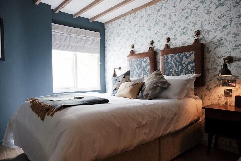 Castle Inn Classic Double Room 2