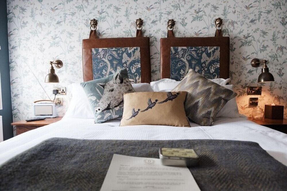 Castle Inn Classic Double Room 10