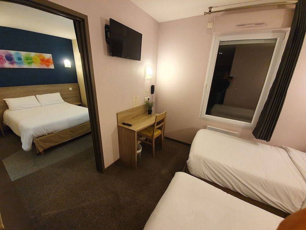 Hôtel Salea Standard Quadruple Room 3