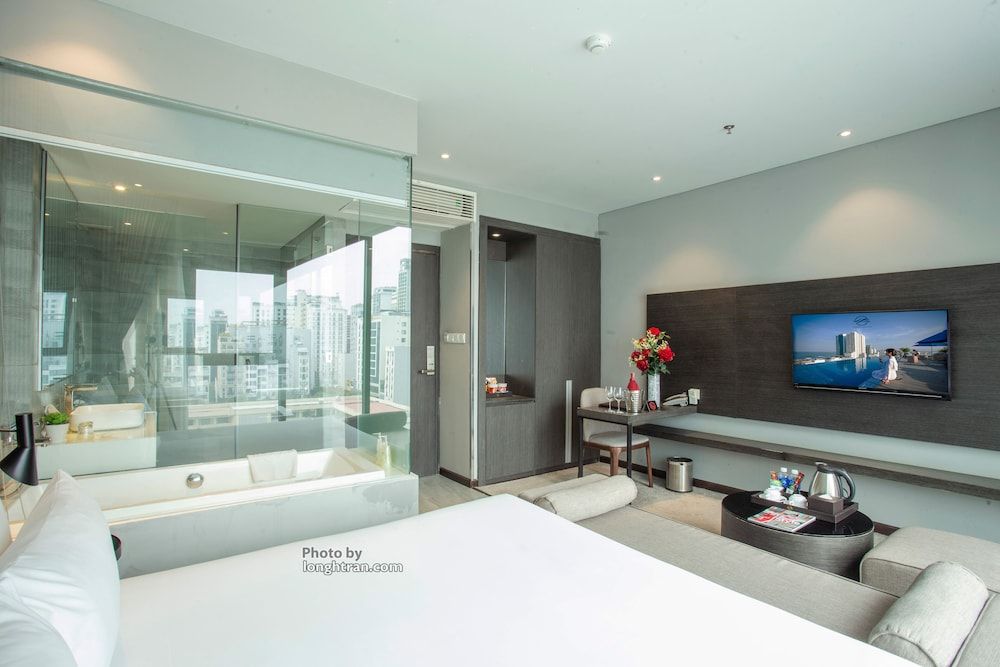 Grand Ocean Luxury Boutique Junior Suite Double With City View 14