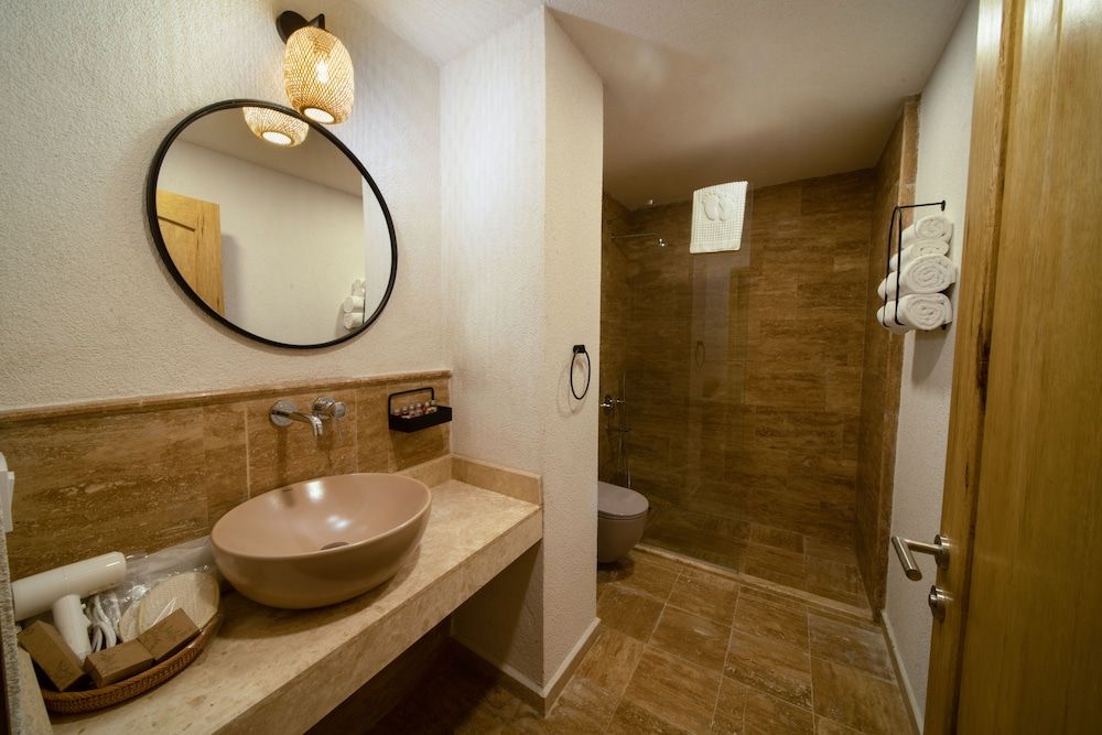 Naif Hotel - Adults Only Classic Room 9