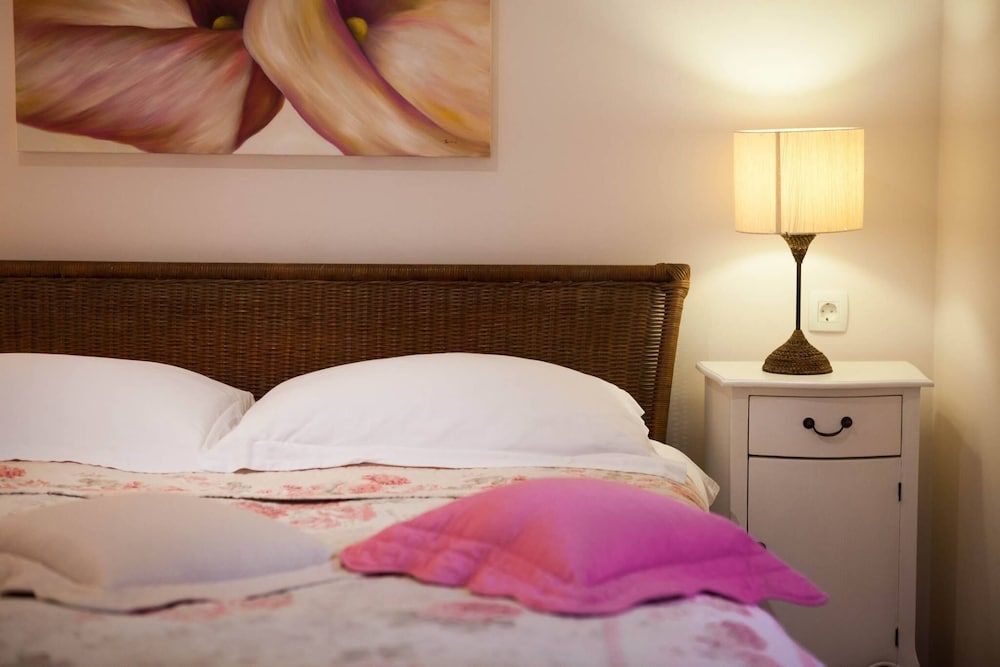 undefined Apartments Suzy 5