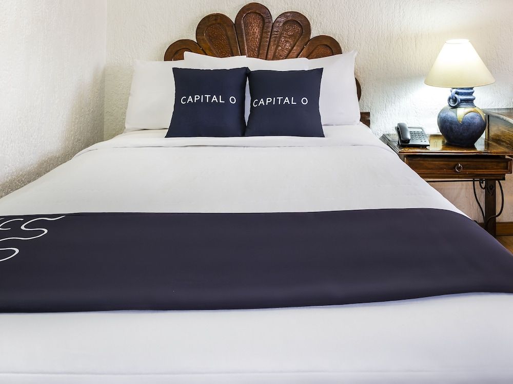 Capital O Hotel Central, Xalapa Standard Room