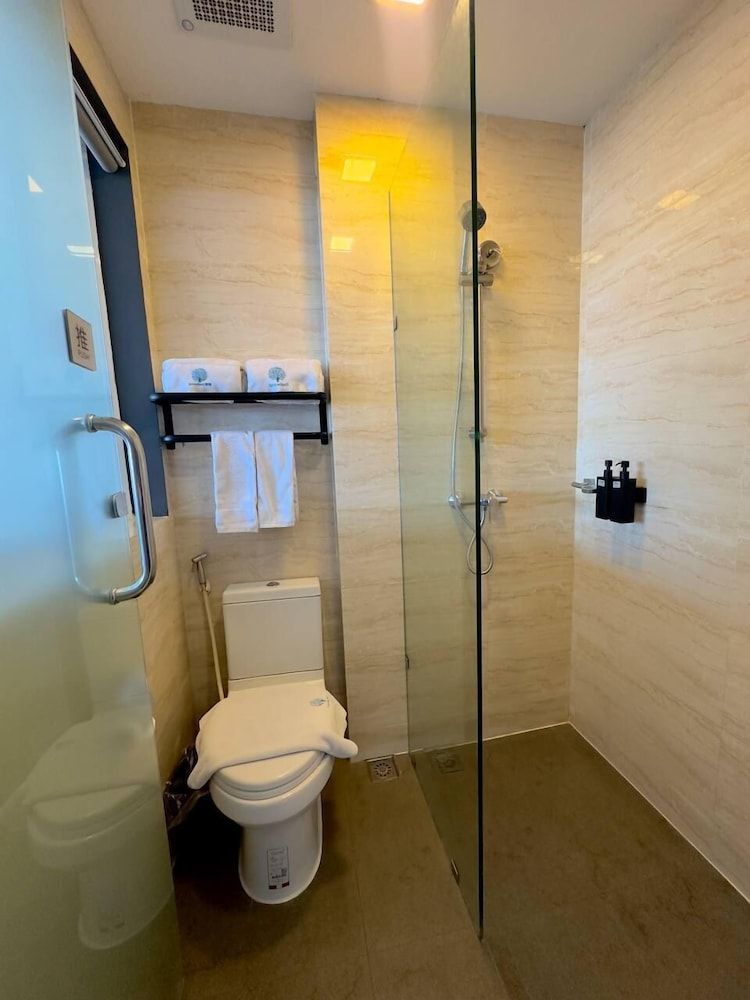 Snowbell Hotel Landmark Twin Room, 1 Bedroom, River View 9