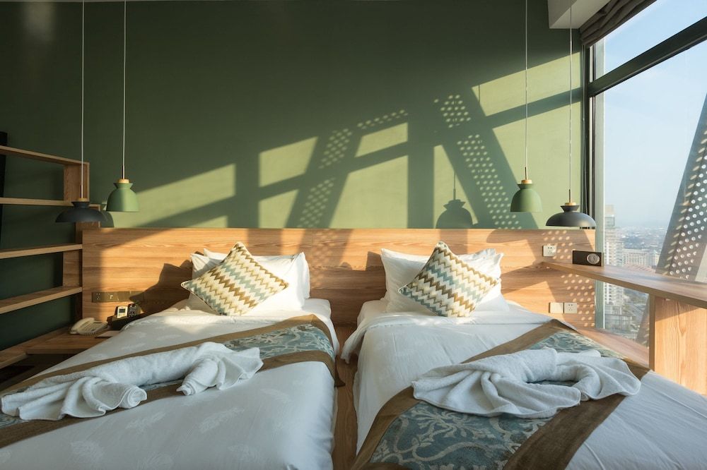 undefined Snowbell Hotel 5