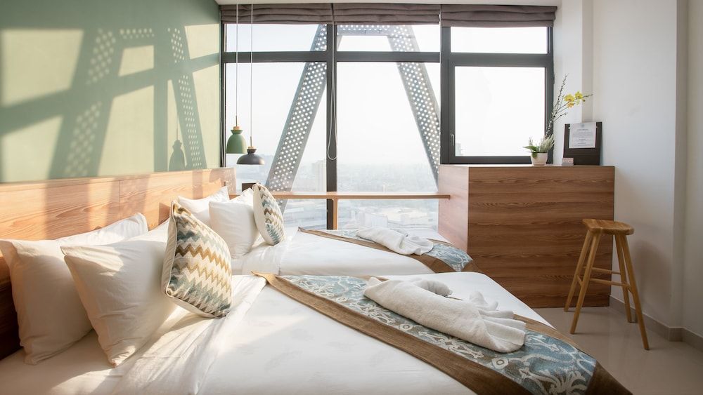 Snowbell Hotel Landmark Twin Room, 1 Bedroom, River View 2