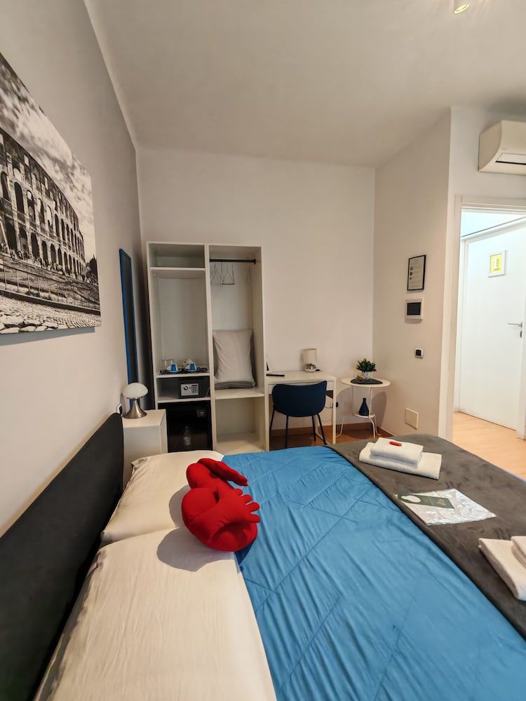 AD Trastevere Guest House Double Room (Blue) 5