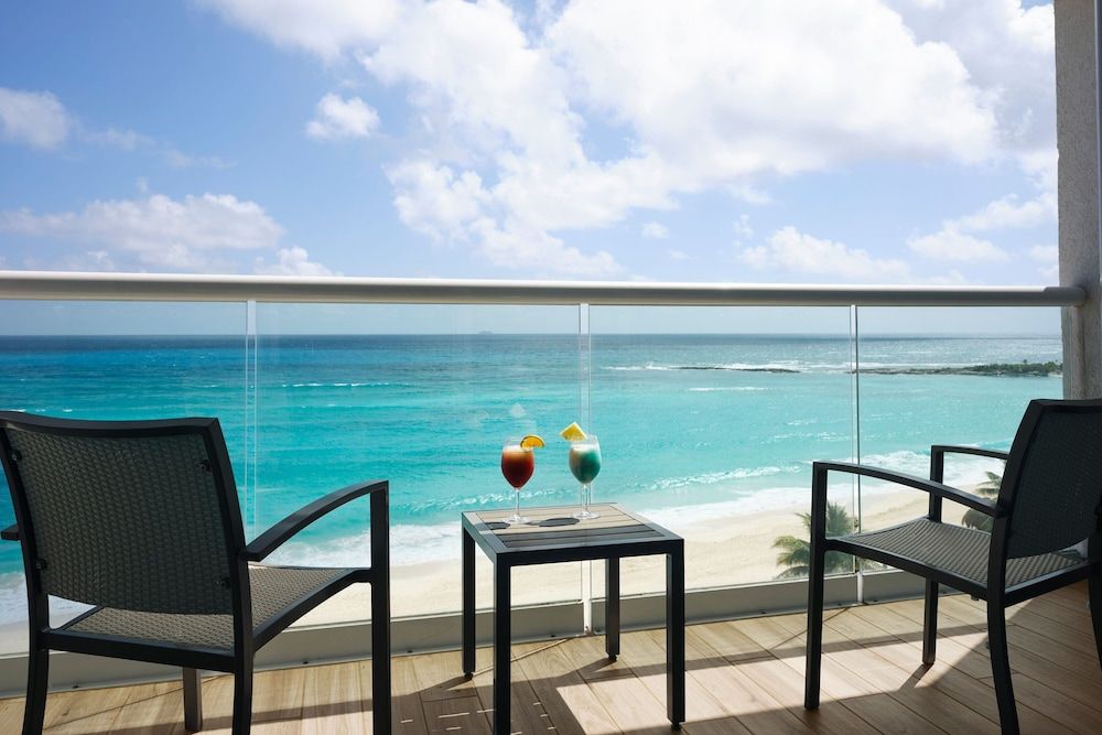 The Westin Cancun Resort Villas & Spa Studio, 1 King Bed with Sofa bed, Non Smoking, Ocean View (Balcony) 3