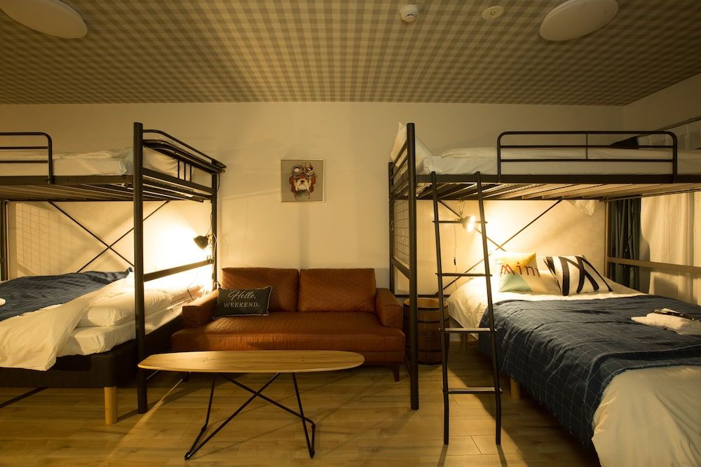 undefined Skyliving Namba 4