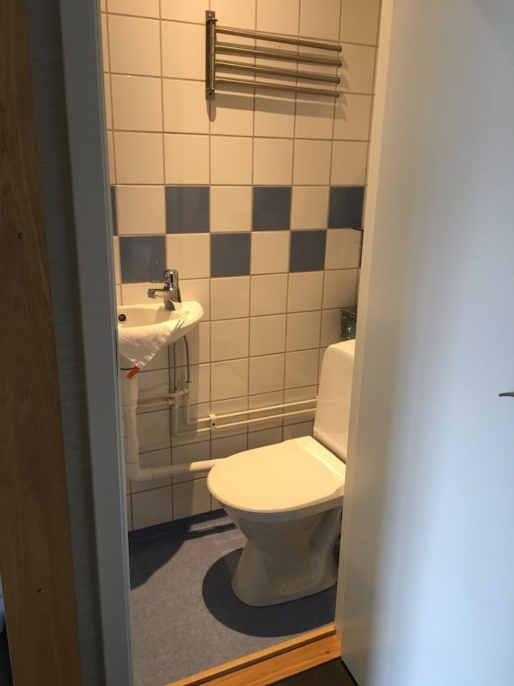 Hotell Svanen Standard Twin Room, Shared Bathroom 8