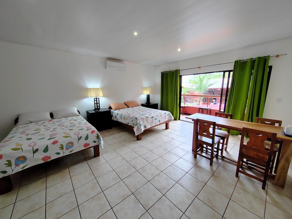 Hotel Los Ranchos Deluxe Room