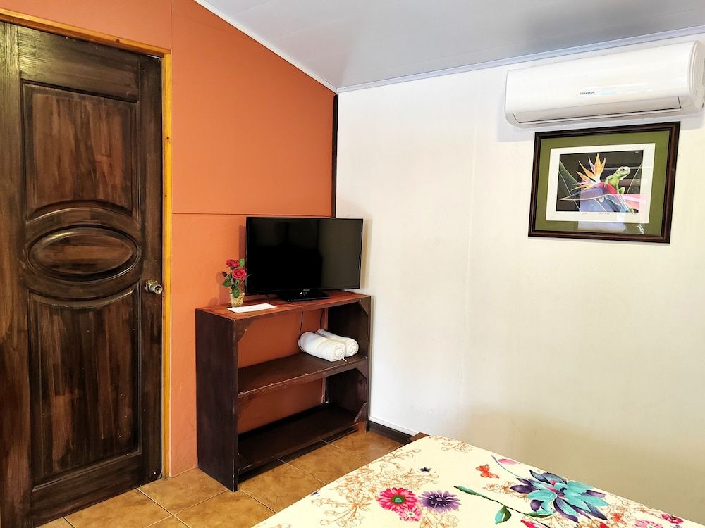 Hotel Los Ranchos Deluxe Room 10