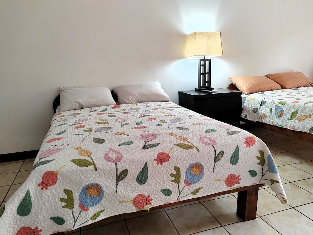 Hotel Los Ranchos Deluxe Room 4