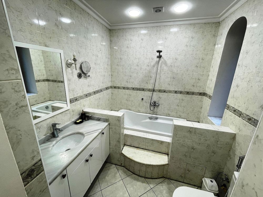 Sands of Time Classic Triple Room 13