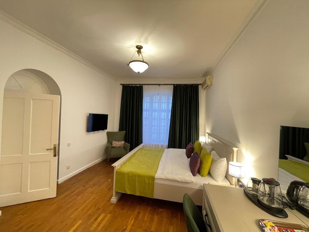 Sands of Time Classic Triple Room 3