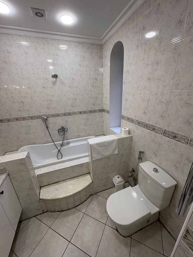 Sands of Time Classic Triple Room 17