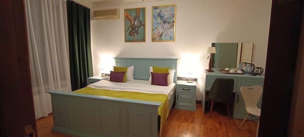 Sands of Time Classic Triple Room 2