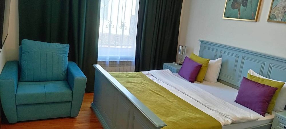 Sands of Time Classic Triple Room 5