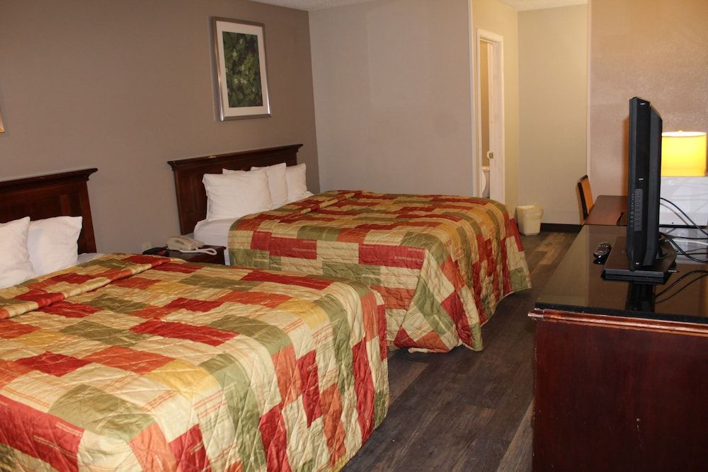 Regency Inn Room, 2 Queen Beds, Non Smoking 2