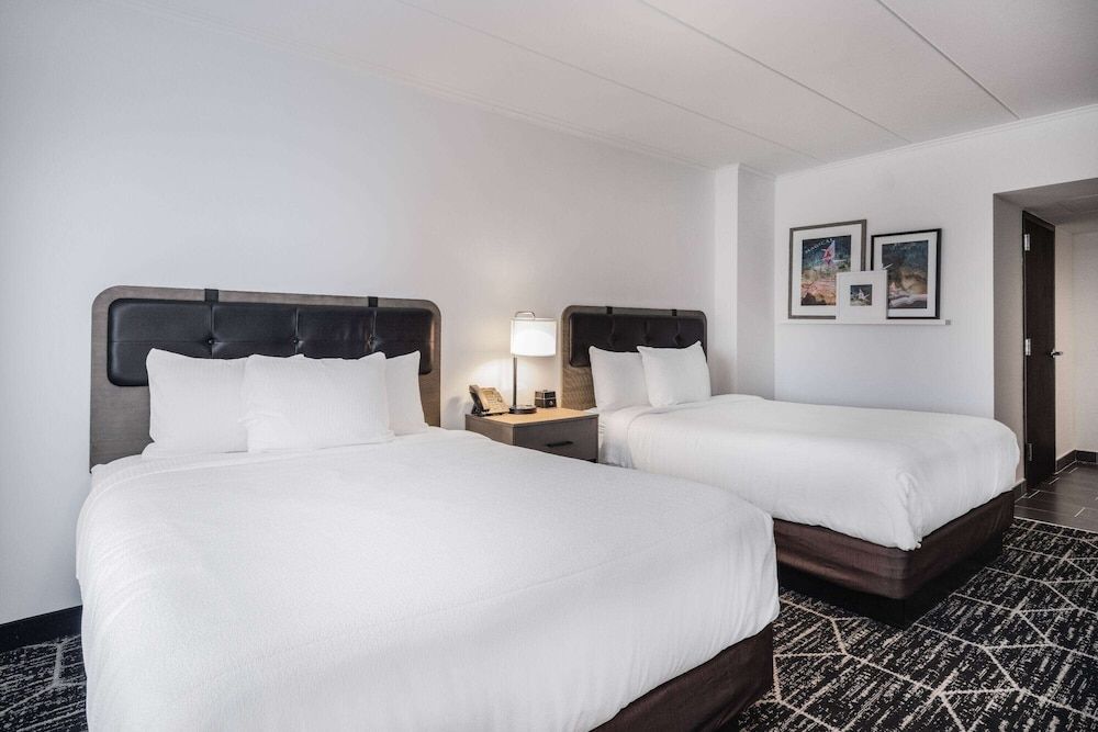 Room, 2 Queen Beds, Non Smoking
