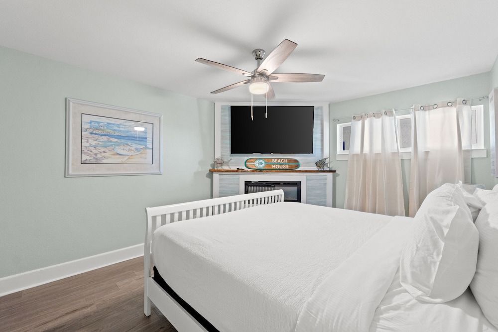 Condo, 2 Bedrooms, Ocean View (204E)
