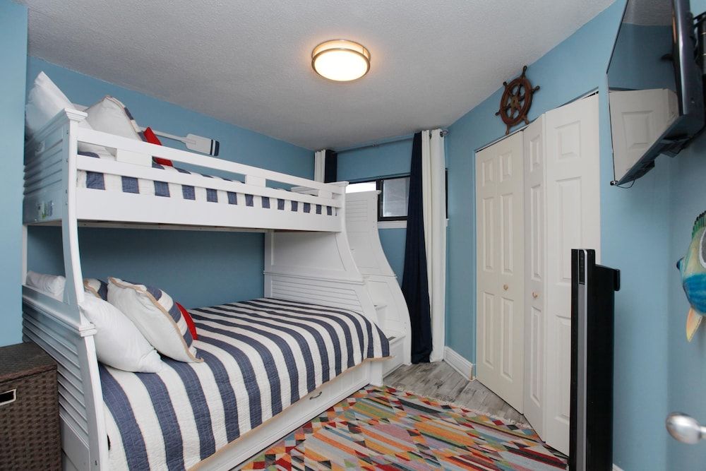 Condo, 2 Bedrooms, Beach View (403E)
