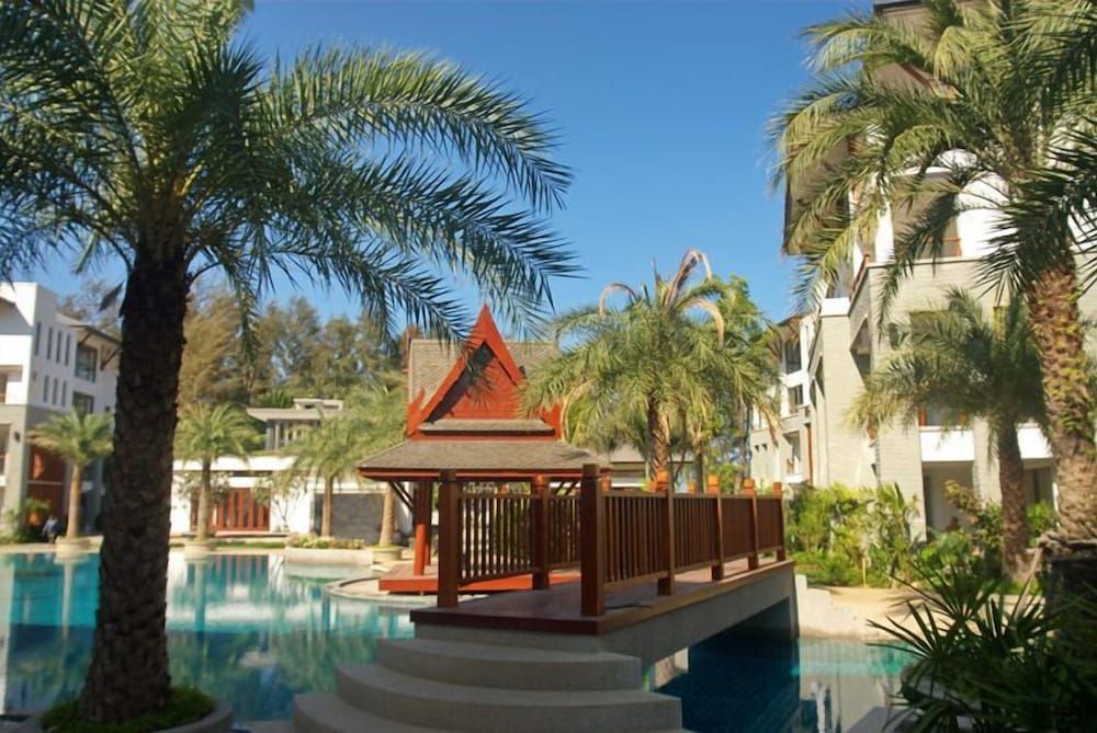 undefined Pearl of Naithon by Alexanders 5