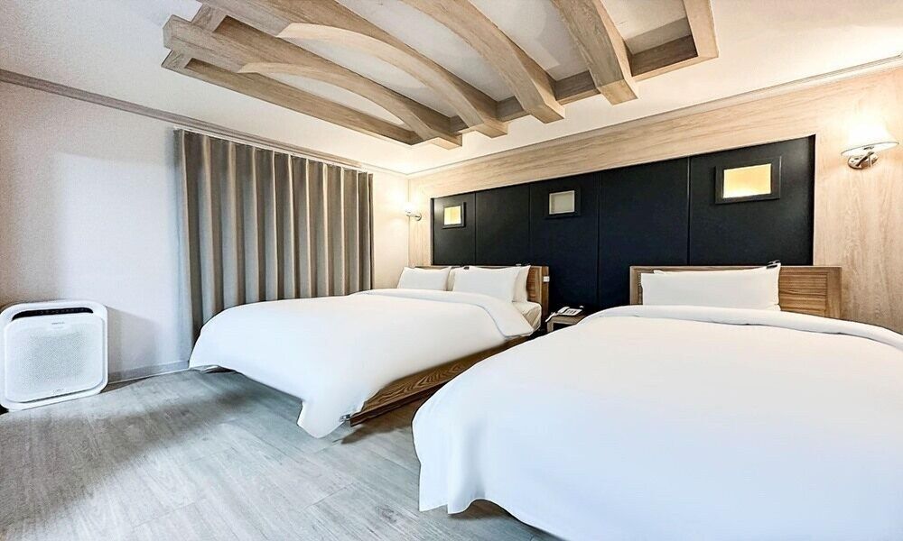 Gumi Time Hotel Family Twin Room 8