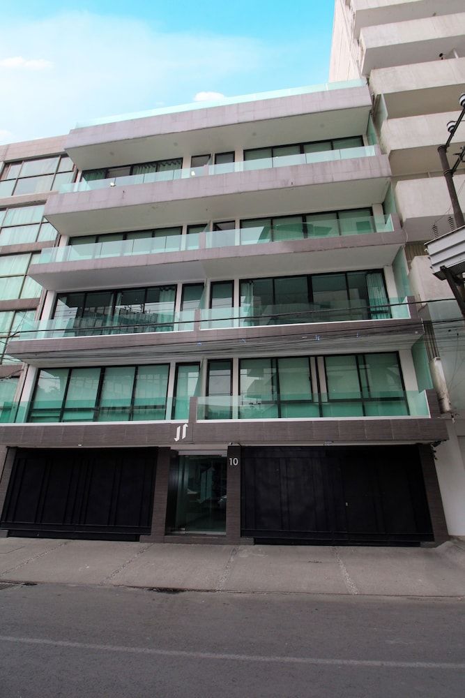 undefined Rochester 10 3