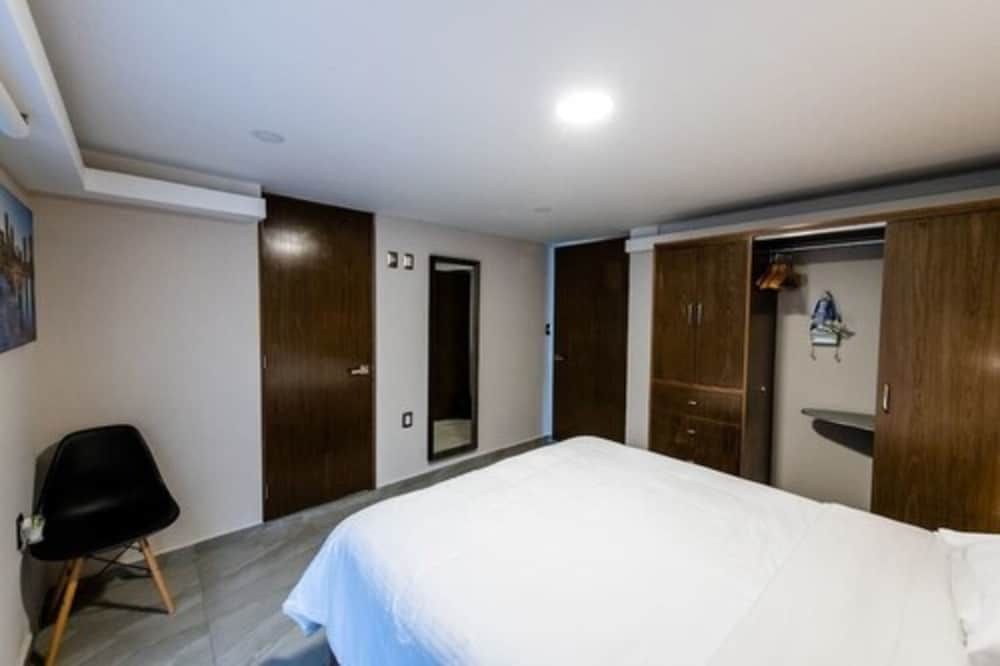 undefined Rochester 10 5