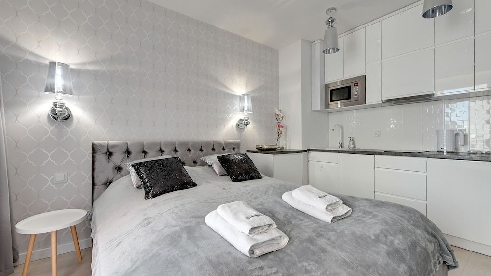 Deluxe Studio Suite (2 Adults)