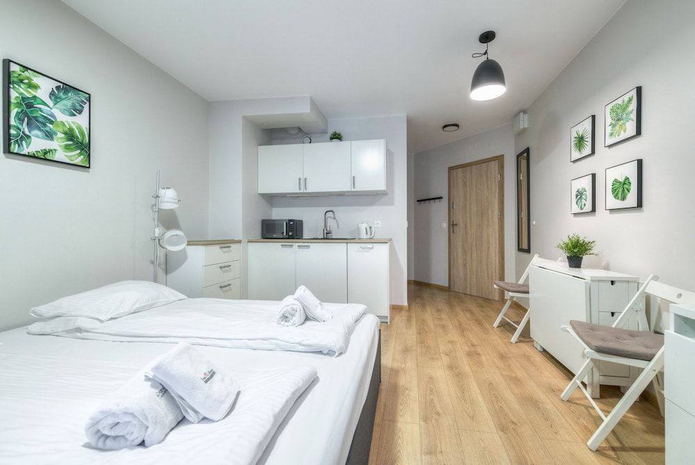 Economy Studio, Balcony (2 Adults)