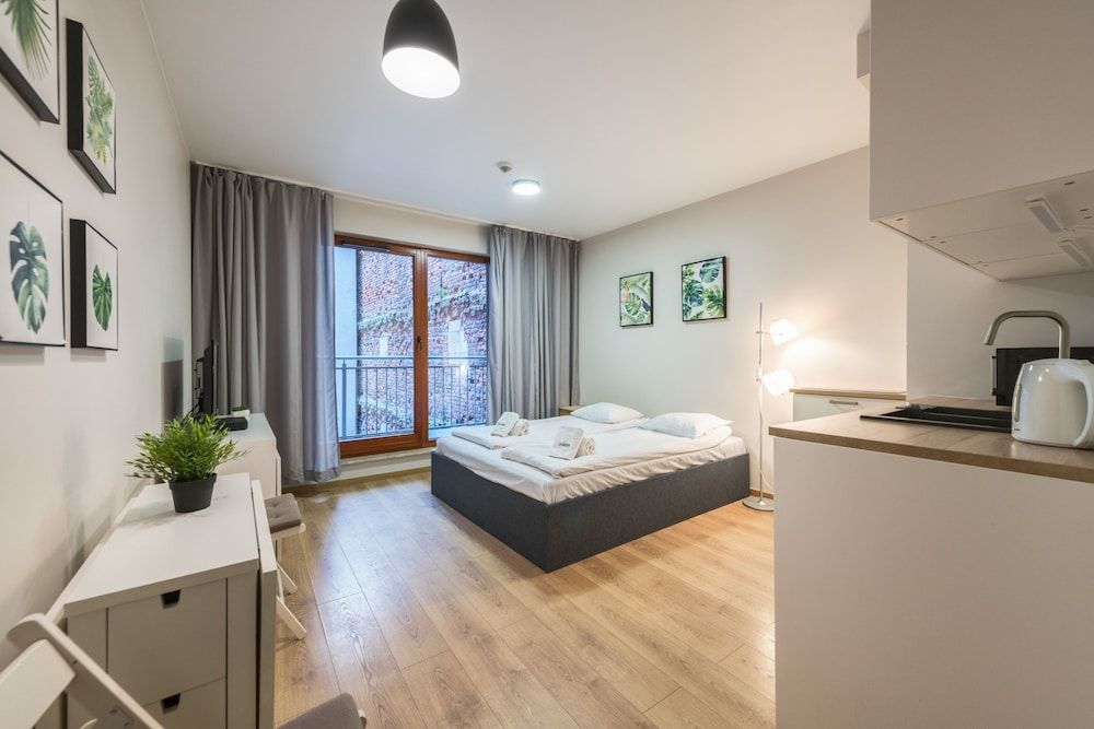 Economy Studio, Balcony (2 Adults)