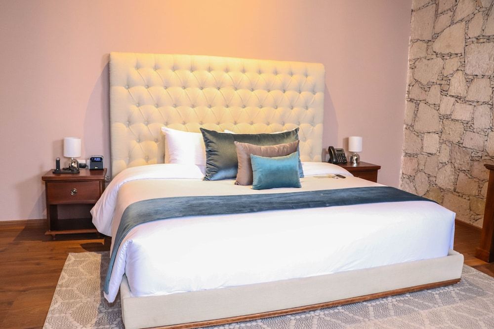 Gamma Morelia Vista Bella Deluxe Room, 1 King Bed 8