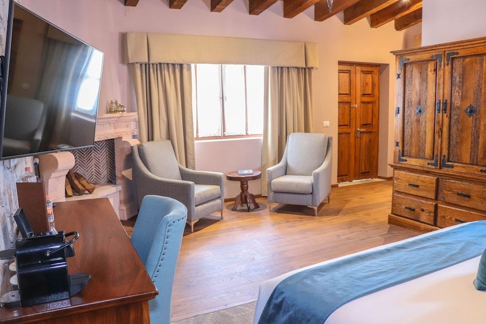 Gamma Morelia Vista Bella Deluxe Room, 1 King Bed 17