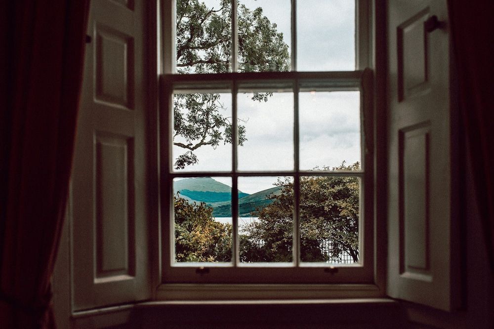 The George Hotel Deluxe Double Room 4