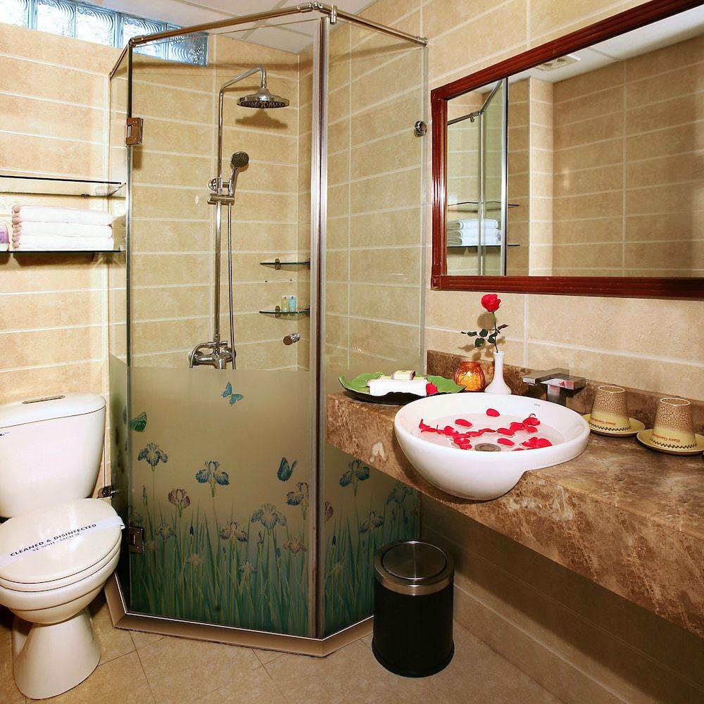 Hanoi House Hostel & Travel Superior Double or Twin Room 4