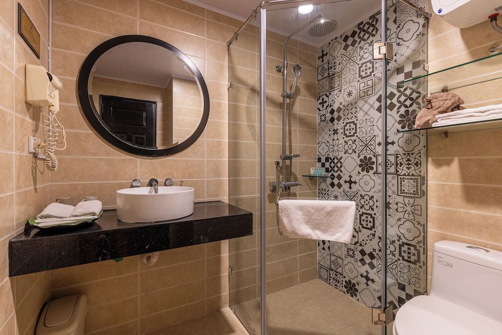 undefined Hanoi House Hotel & Travel 9