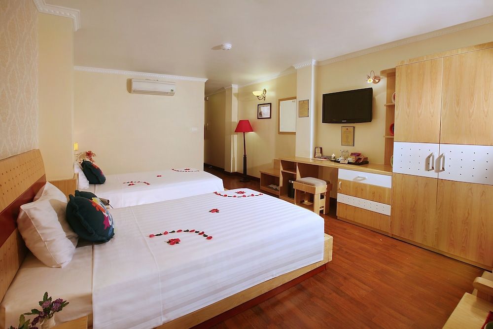 Hanoi House Hostel & Travel Deluxe Double or Twin Room 2
