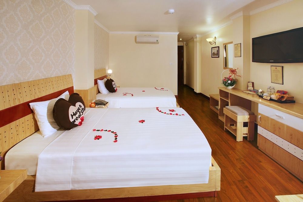 Hanoi House Hostel & Travel Superior Double or Twin Room 3