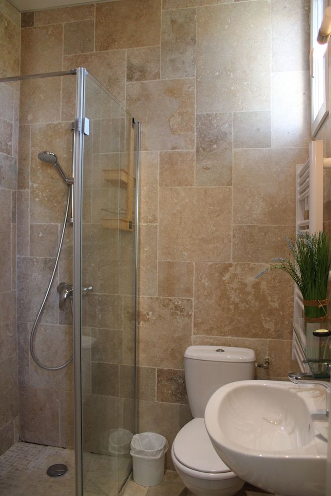 La Villa des Oliviers Double Room, Partial Sea View 6