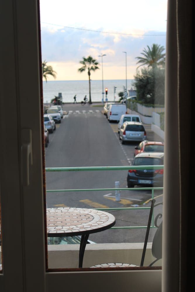 La Villa des Oliviers Double Room, Partial Sea View 2