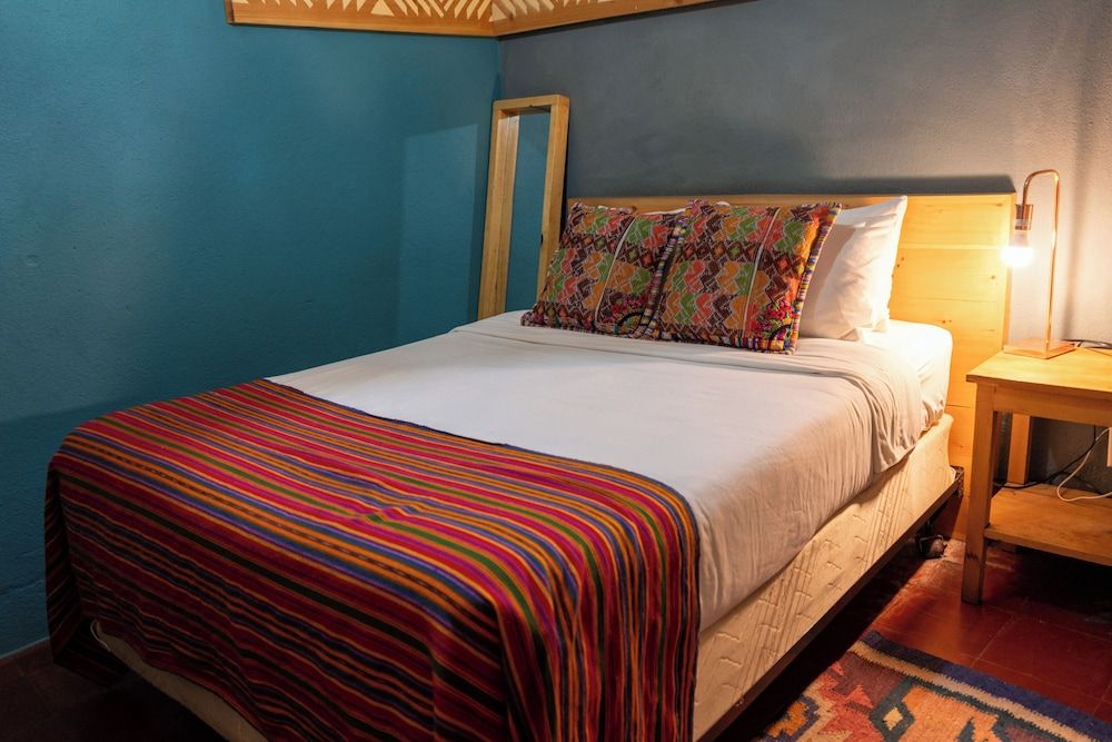 Socialtel Atitlan Compact Private Room, Shared Bathroom 2