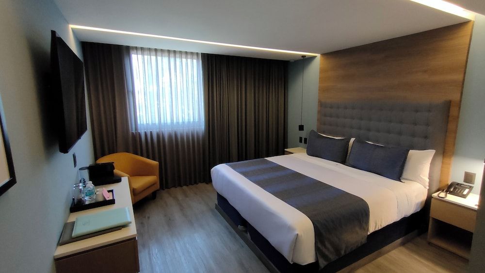 undefined Alia Inn Boutique WTC 5